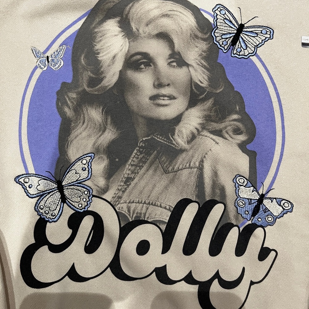 Dolly Graphic Cream Sweater - Picture 3 of 9